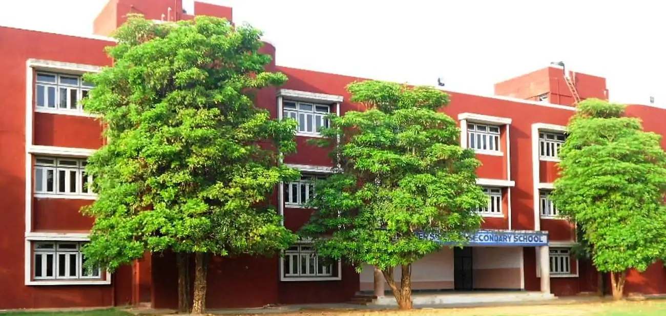St. Xavier’s Senior Secondary School, Dhamtari - A comprehensive approach to schooling - Ryan International School Civil Court Road, Dhamtari